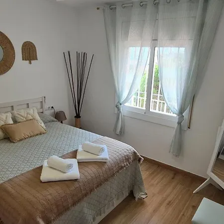 Luengihouse - Espectacular Con Piscina Apartman Lloret de Mar